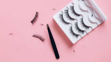 The Role of Professional Eyelash Brushes and Tweezers in Client Satisfaction