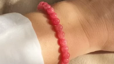Viva magenta pink jade gemstone bracelet called pink laguna 1400x